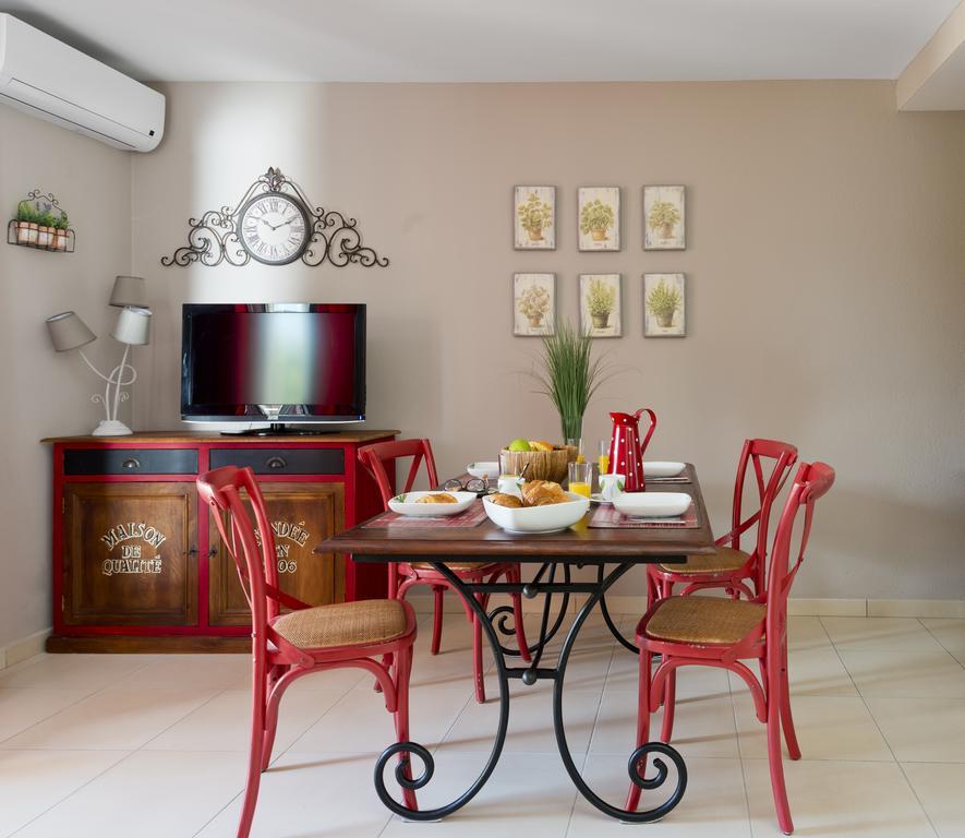 Les Jardins De La Mer Grimaud Room photo